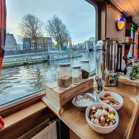 Hotelboat