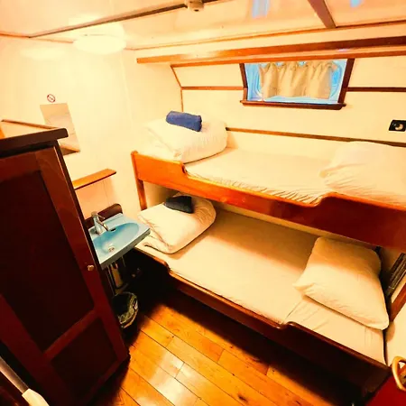 酒店 Hotelboat *