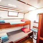 Hotelboat Hotel *